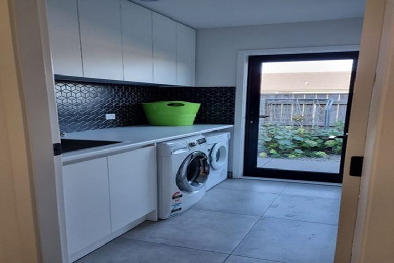 Photo of property in 16 Fantail Avenue, Carterton, 5713