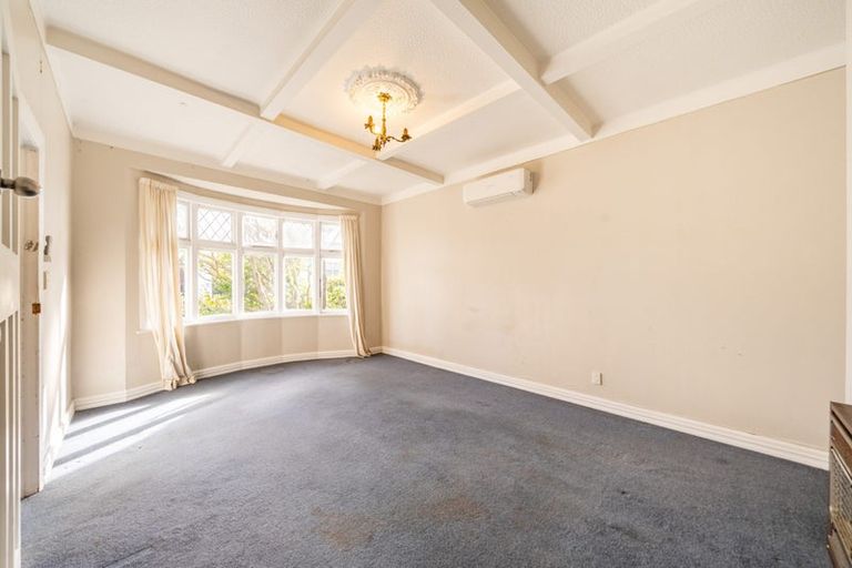 Photo of property in 75 Brougham Street, Mount Victoria, Wellington, 6011