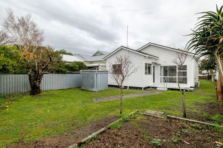 Photo of property in 25 Bourke Street, Palmerston North, 4410