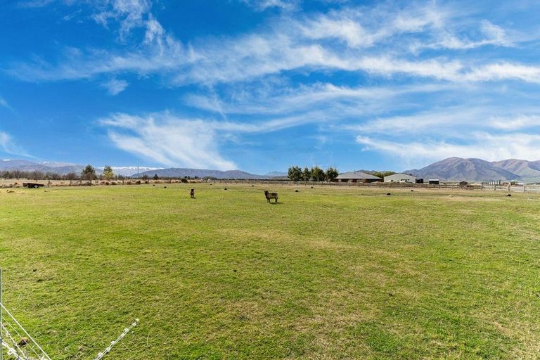 Photo of property in 10 Hardacre Place, Omarama, 9412