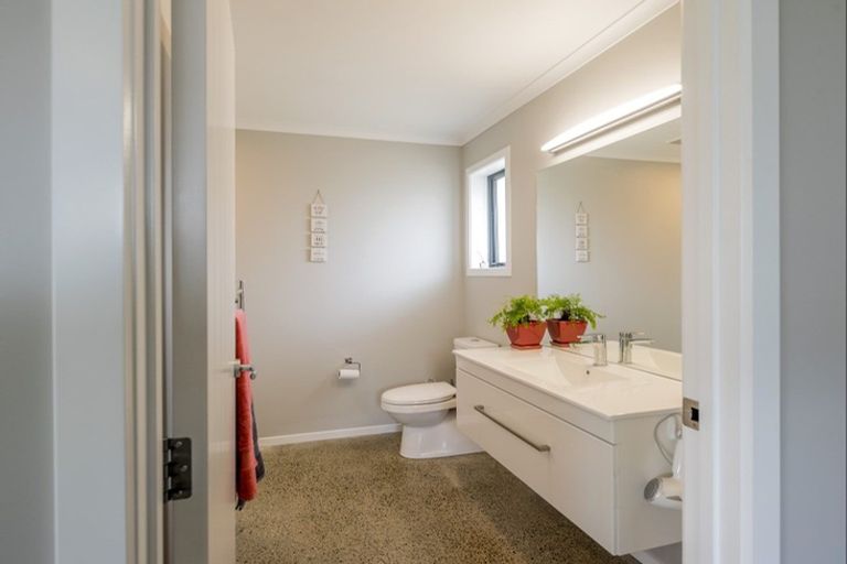 Photo of property in 21 Forbes Road, Foxton Beach, Foxton, 4815