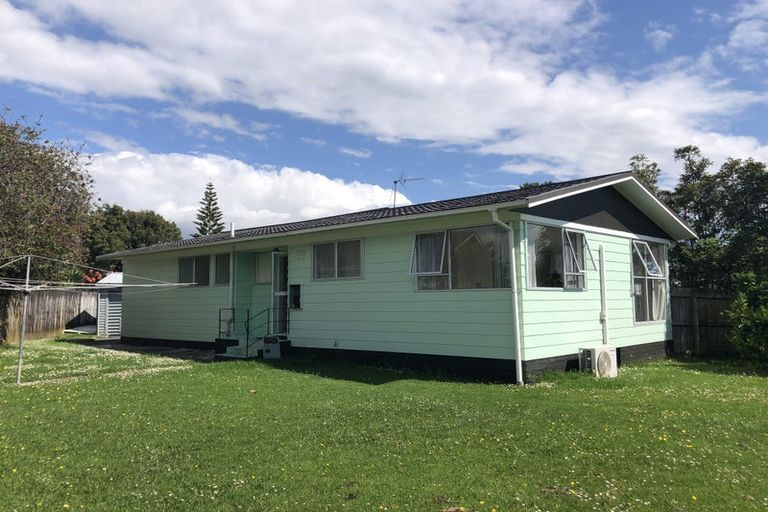 Photo of property in 10 Ewbank Place, Manurewa, Auckland, 2102