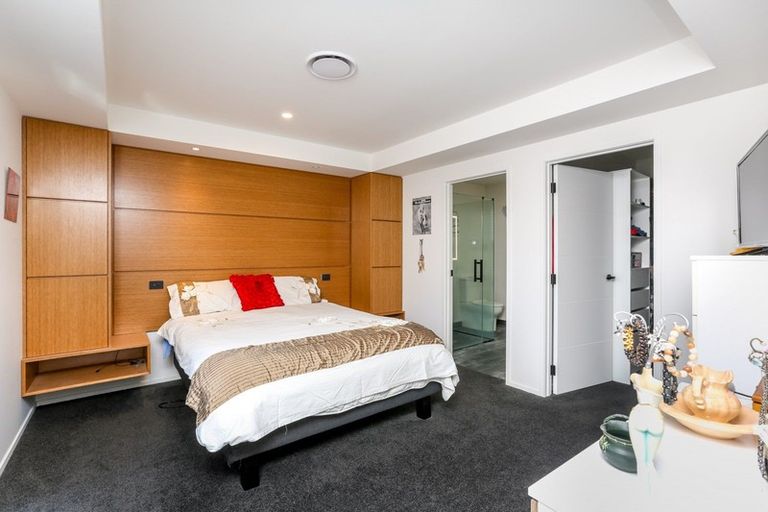 Photo of property in 12 Mackillop Way, Brooklands, New Plymouth, 4310