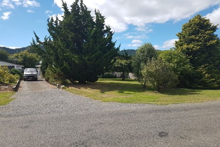 Photo of property in 53 Honi Taipua Street, Manakau, Levin, 5573
