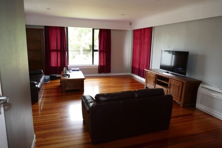 Photo of property in 23 Tobruk Crescent, Milford, Auckland, 0620