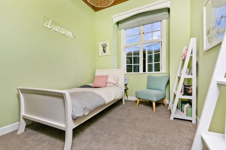 Photo of property in 27-29 Bernard Magnus Lane, Greenhithe, Auckland, 0632