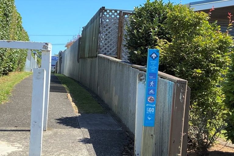 Photo of property in 14 Sandel Rise, Merrilands, New Plymouth, 4312