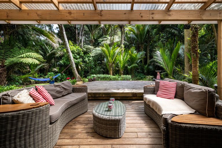 Photo of property in 3 Opanuku Road, Henderson Valley, Auckland, 0612