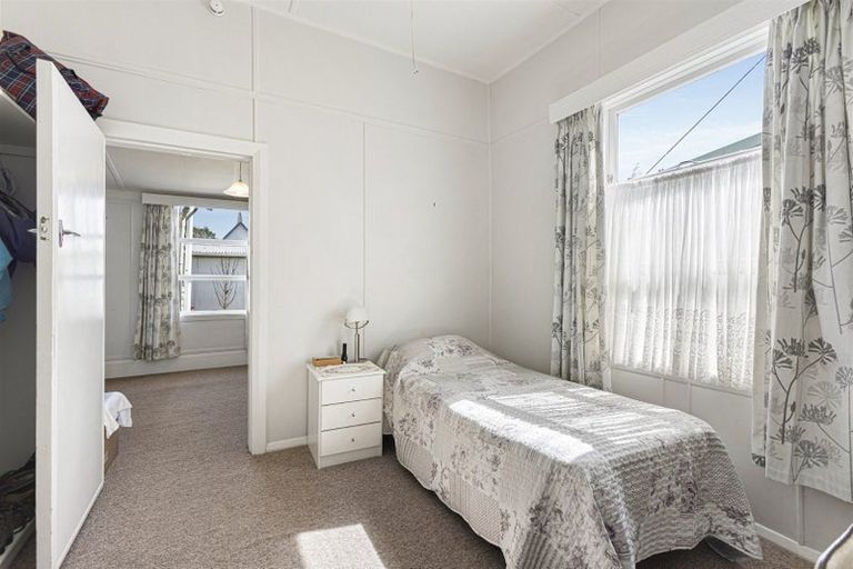Photo of property in 66 Peel Street, Westport, 7825