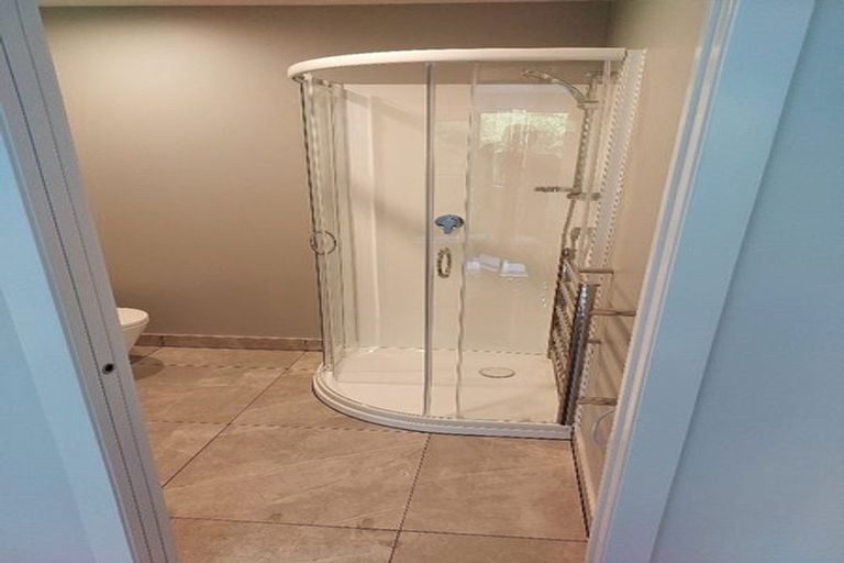 Photo of property in 20 Paewai Road, Glen Eden, Auckland, 0602