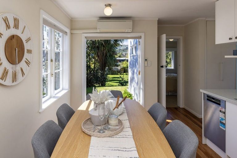 Photo of property in 5 Dale Road, Raumati South, Paraparaumu, 5032