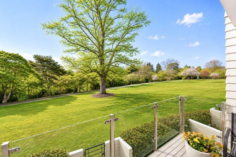 Photo of property in 24d Jellicoe Drive, Hamilton East, Hamilton, 3216