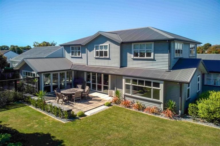 Photo of property in 90a Bryndwr Road, Bryndwr, Christchurch, 8052