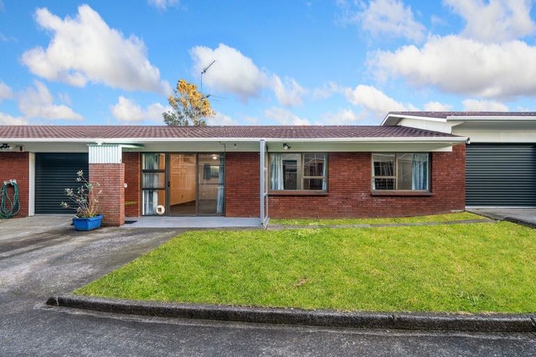 Photo of property in 2/20 Roulston Street, Pukekohe, 2120