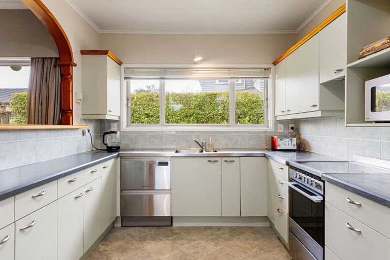Photo of property in 24 Queen Street, Cambridge, 3434
