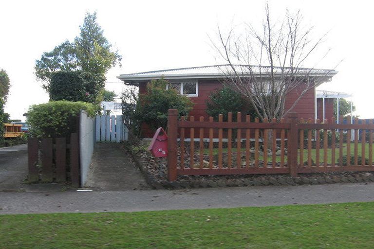 Photo of property in 65 Herbert Avenue, Cloverlea, Palmerston North, 4412