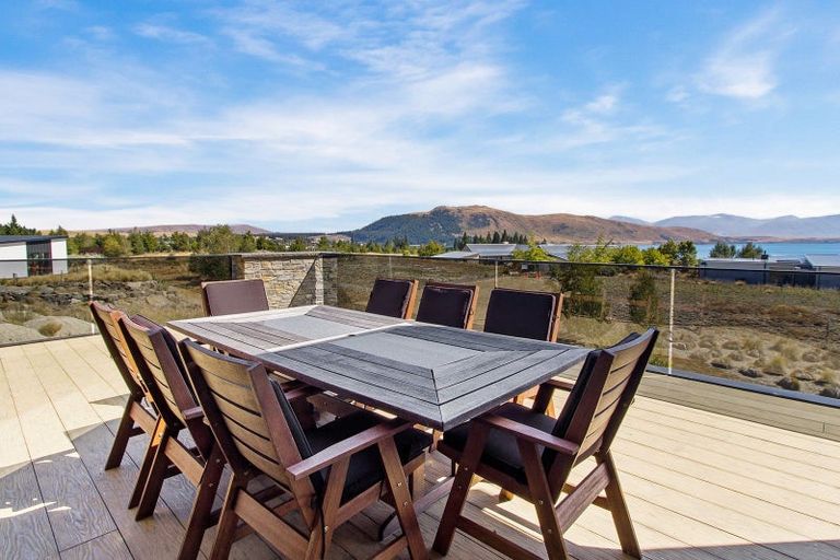 Photo of property in 16 Mistake Drive, Lake Tekapo, 7999