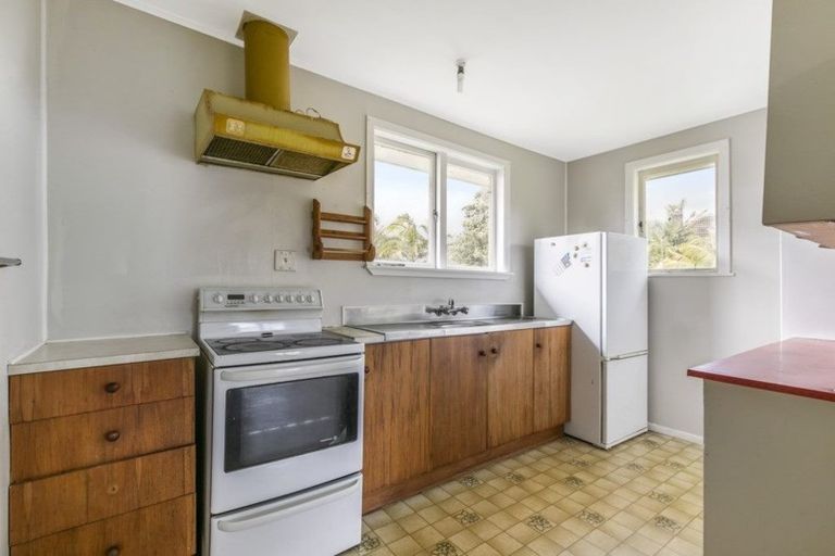 Photo of property in 10 Olive Street, Manurewa, Auckland, 2102