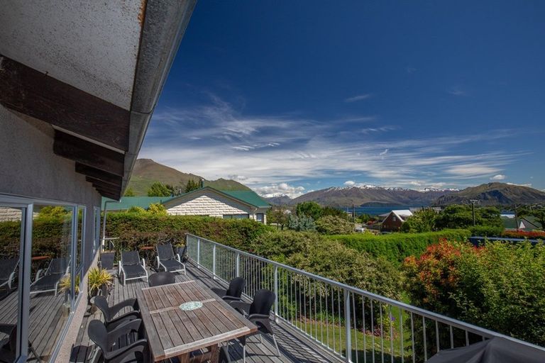 Photo of property in 7 Kennedy Crescent, Wanaka, 9305