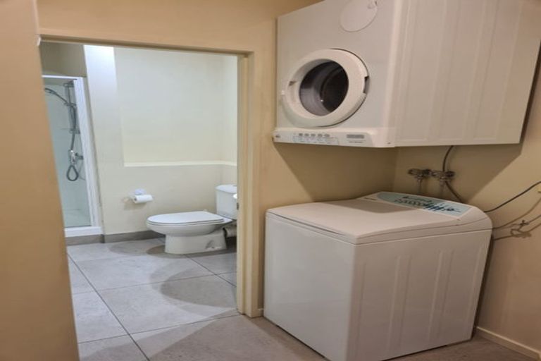 Photo of property in 7 Lochy Road, Fernhill, Queenstown, 9300