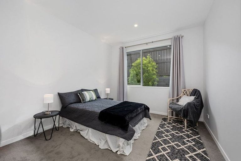 Photo of property in 3 Tararua Street, Massey, Auckland, 0614