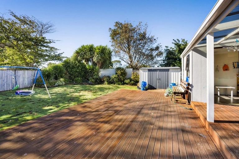 Photo of property in 18 Manuka Place, Hawera, 4610