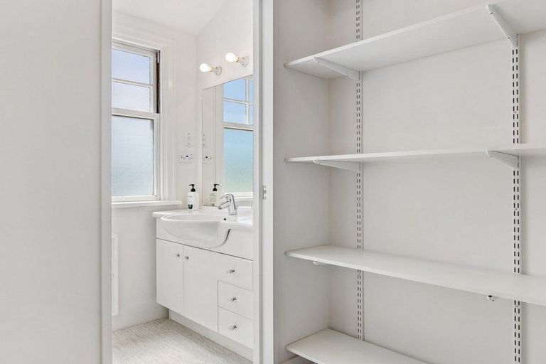 Photo of property in 332 Blenheim Road, Upper Riccarton, Christchurch, 8041