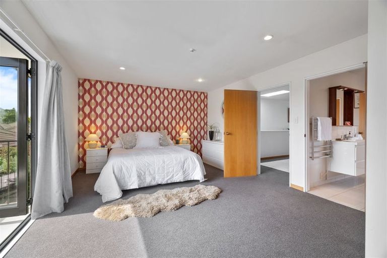 Photo of property in 2 Fadges Lane, Bryndwr, Christchurch, 8053