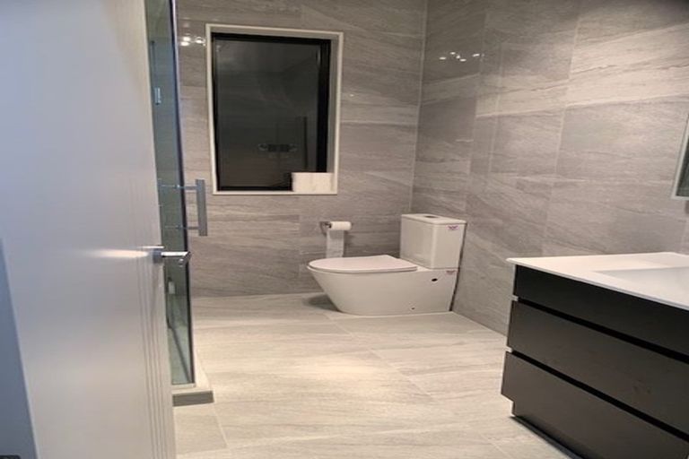 Photo of property in 24 Drumbuoy Drive, Flat Bush, Auckland, 2019