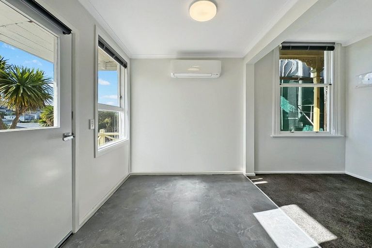 Photo of property in 120 Austin Street, Mount Victoria, Wellington, 6011