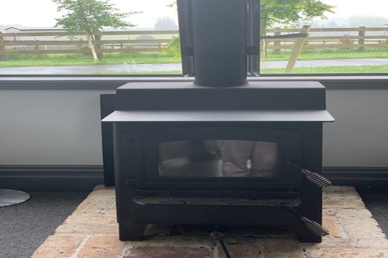 Photo of property in 18 Falls Road, Hunua, Papakura, 2583