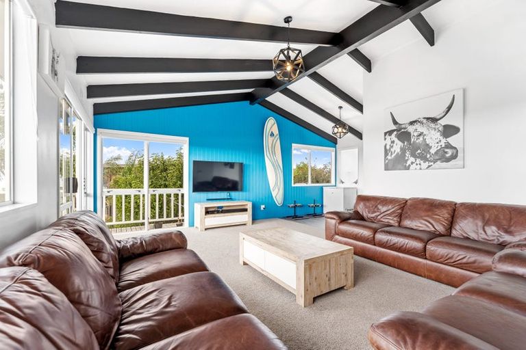 Photo of property in 44 Amorino Drive, Red Beach, 0932