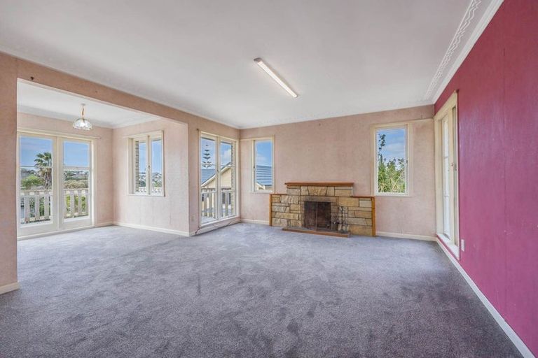 Photo of property in 55 Corunna Road, Milford, Auckland, 0620