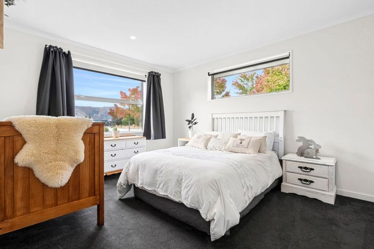 Photo of property in 21 Timsfield Drive, Lake Hawea, 9382