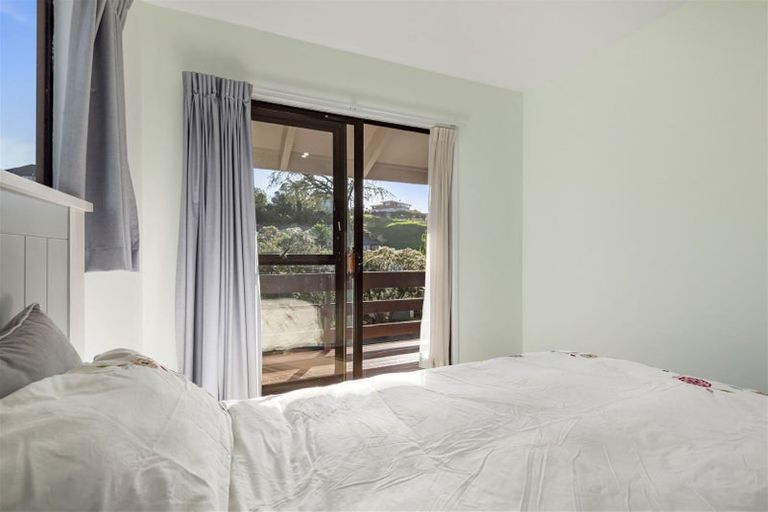 Photo of property in 9 Honeysuckle Lane, Mairangi Bay, Auckland, 0630