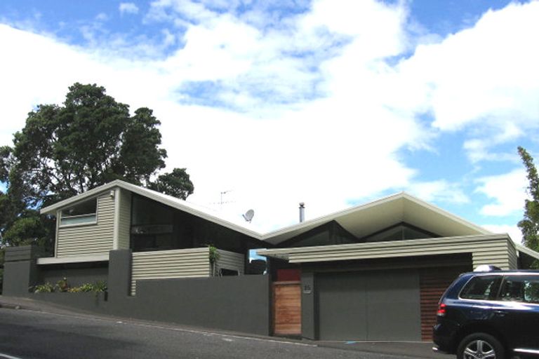 Photo of property in 15 Hinemoa Street, Birkenhead, Auckland, 0626
