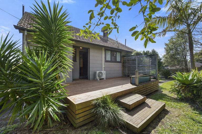 Photo of property in 84 Glenpark Avenue, Frankleigh Park, New Plymouth, 4310