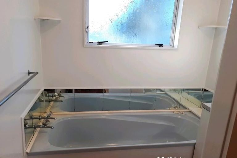 Photo of property in 2/22 Neptune Avenue, Beach Haven, Auckland, 0626