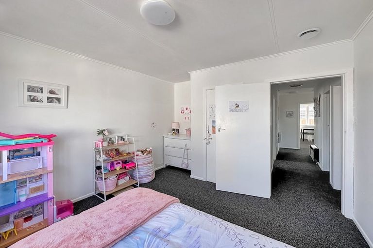 Photo of property in 21 Camellia Avenue, Aramoho, Whanganui, 4500