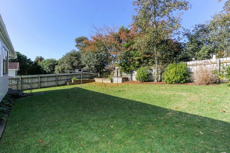 Photo of property in 9 Elgin Grove, Merrilands, New Plymouth, 4312