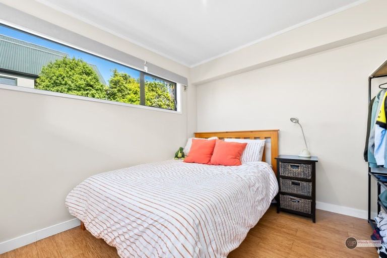 Photo of property in 75 Cypress Drive, Maungaraki, Lower Hutt, 5010