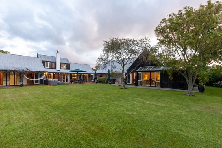 Photo of property in 9-11 Rosebank Grove, Waikanae, 5036