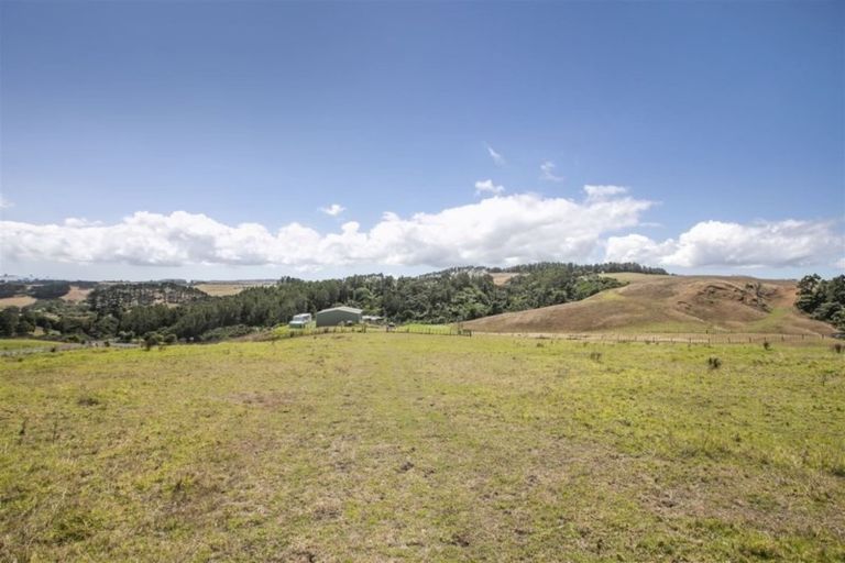Photo of property in 71b Taiapa Valley Road, Muriwai, 0881