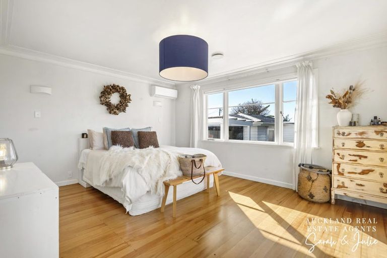 Photo of property in 422a Old Te Atatu Road, Te Atatu Peninsula, Auckland, 0610