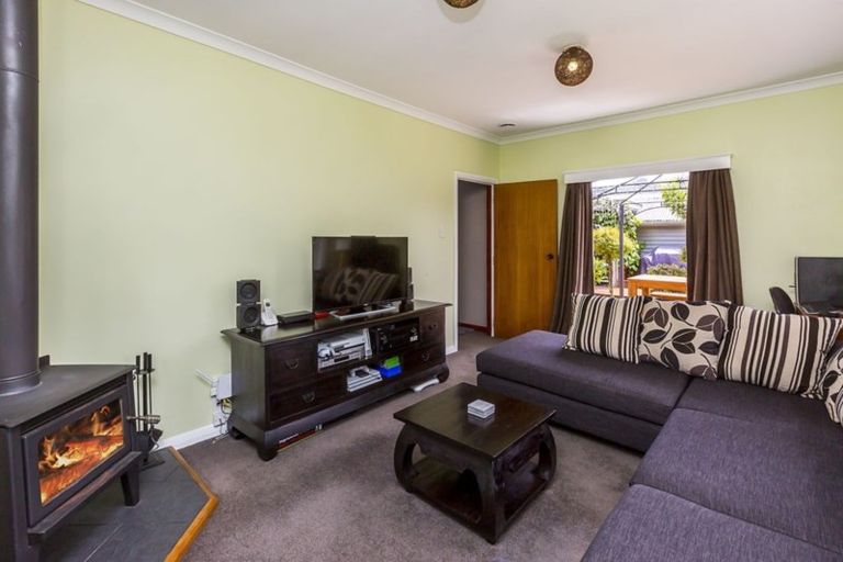 Photo of property in 8 Henry Street, Ebdentown, Upper Hutt, 5018