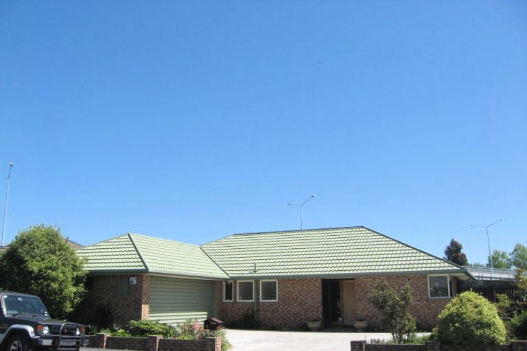 Photo of property in 3 Farquhars Road, Redwood, Christchurch, 8051