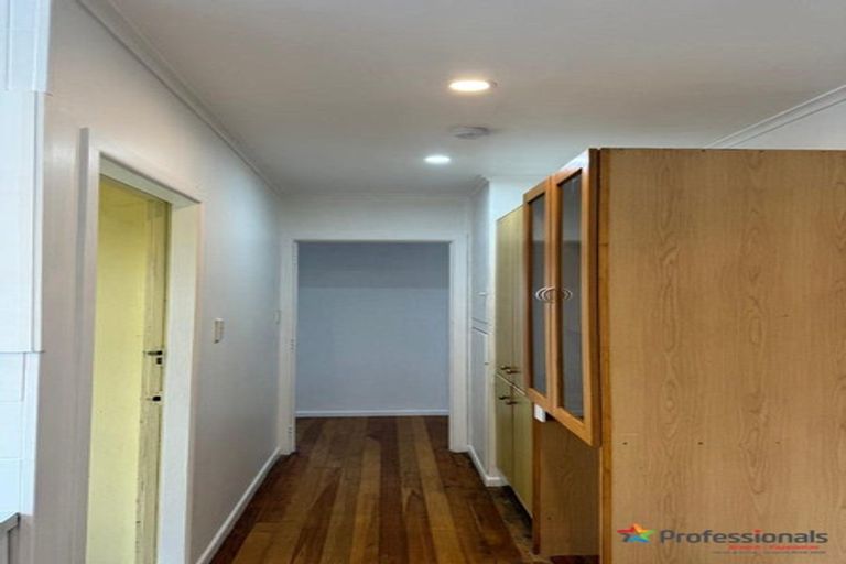 Photo of property in 11a Woodvale Road, Glen Eden, Auckland, 0602