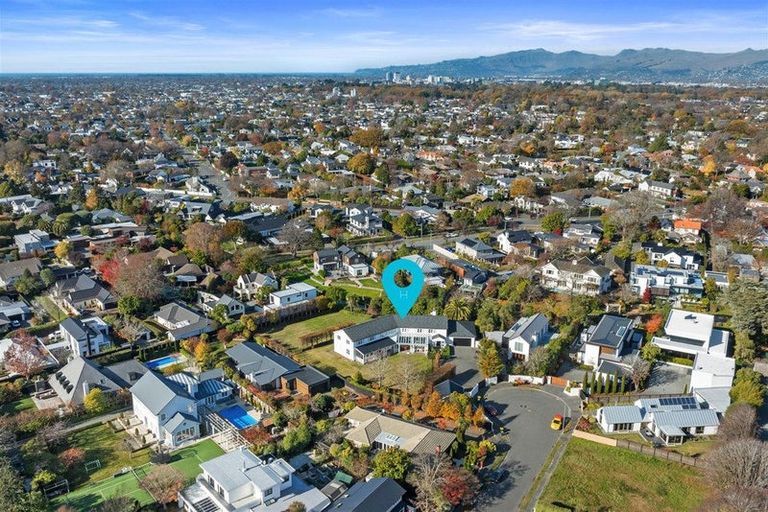 Photo of property in 11 Pentlow Place, Fendalton, Christchurch, 8052