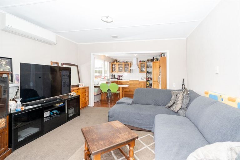 Photo of property in 39 Tuhikaramea Road, Dinsdale, Hamilton, 3204