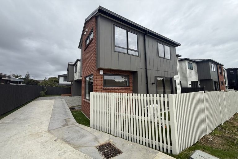 Photo of property in 1/44 Abercrombie Street, Howick, Auckland, 2014